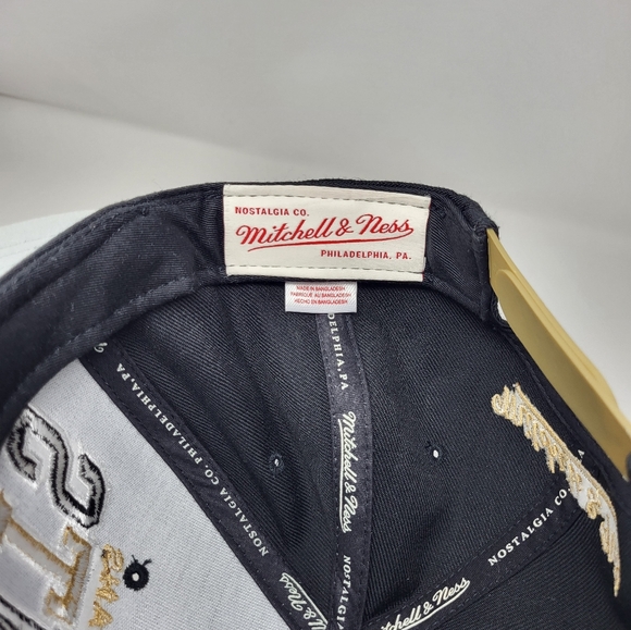 New Orleans Saints Football NFL Snapback Flat Hat Cap Mitchell & Ness - Picture 7 of 10